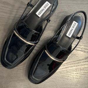 Steve Madden Women's Black Calibri Patent Leather Mule Loafer Size US 9M A1051